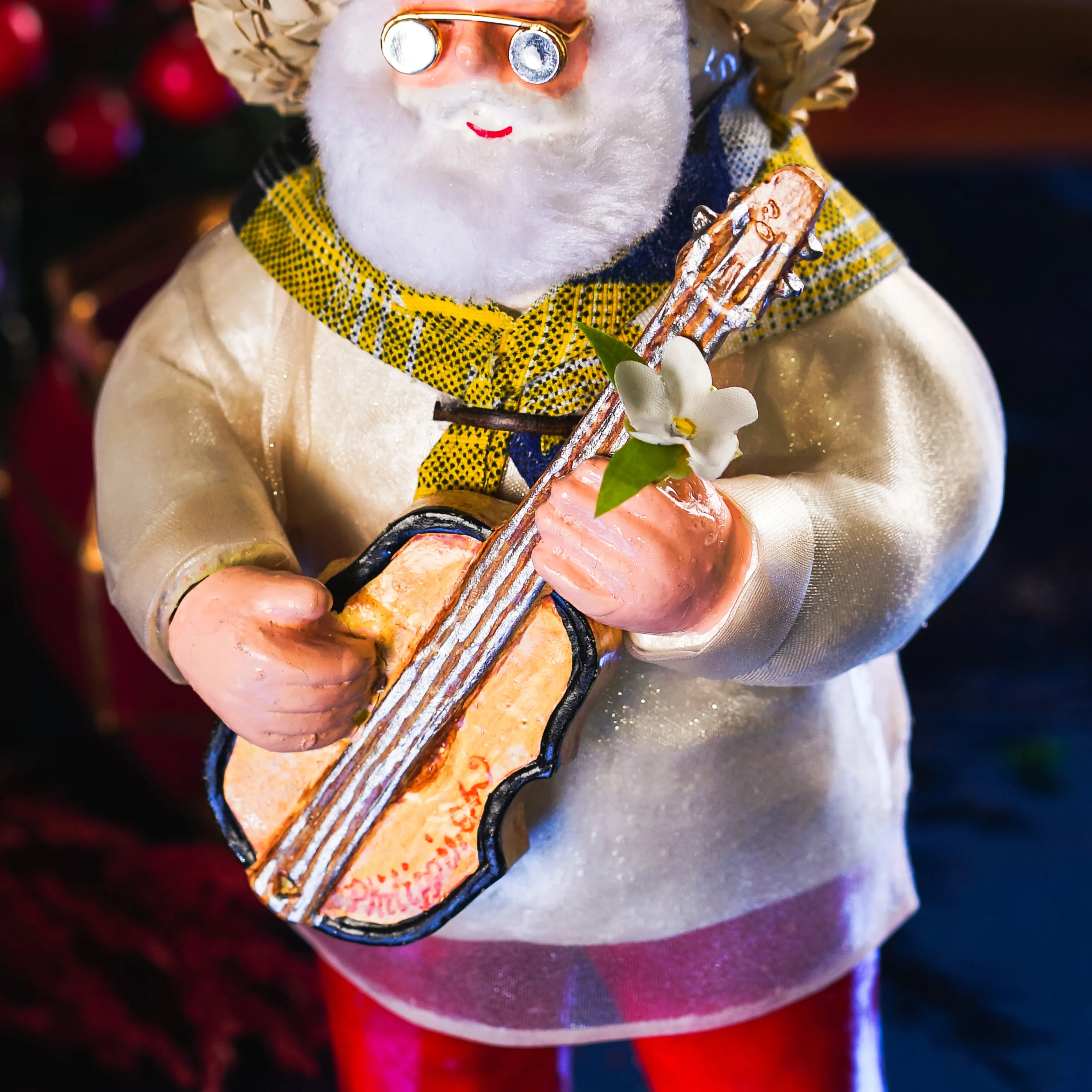 Filipino Santa Claus - Harana
