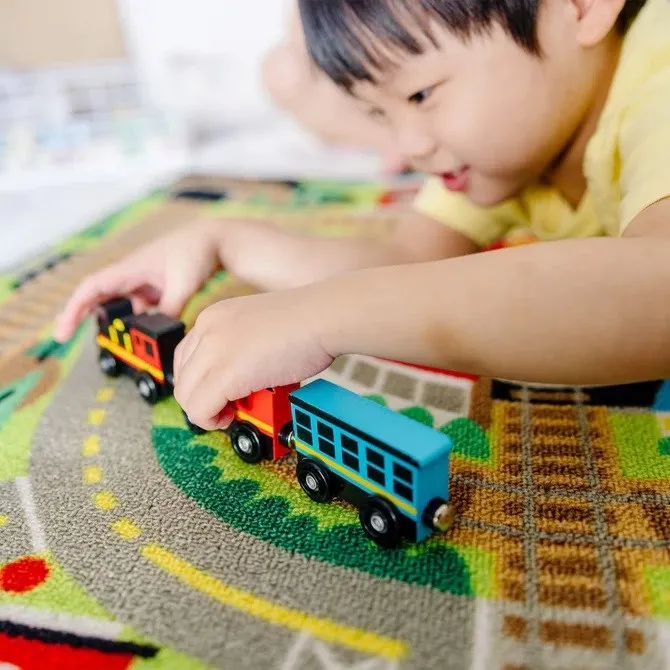 Melissa and Doug Round the Rails Train Rug